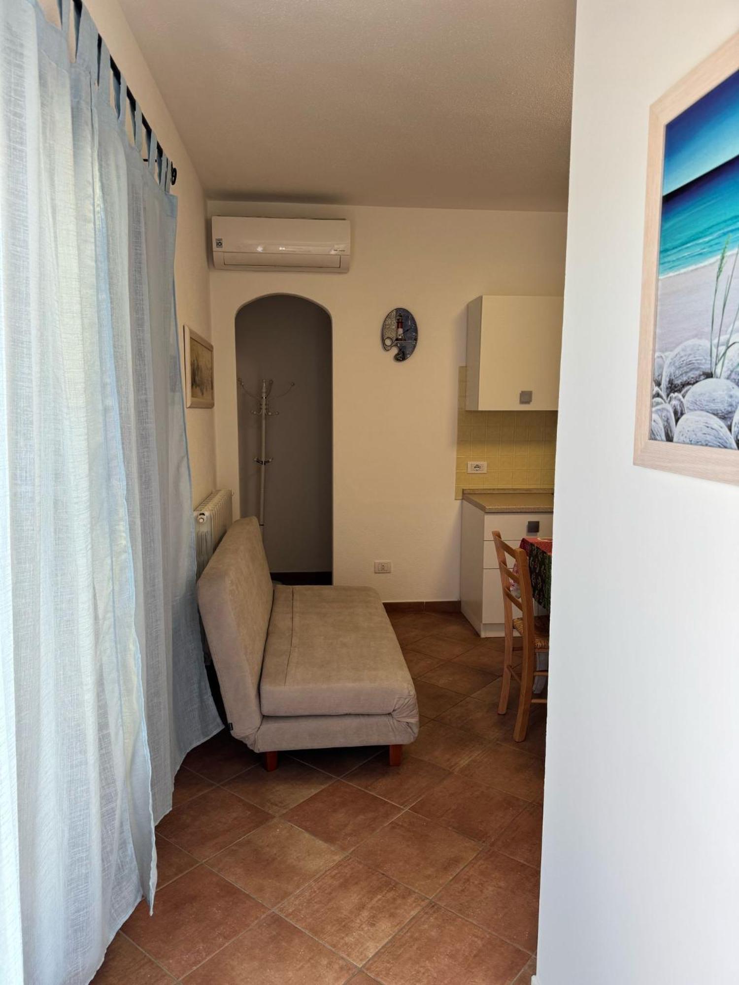 Residenza Rosmarini Apartment ปาเลา ภายนอก รูปภาพ